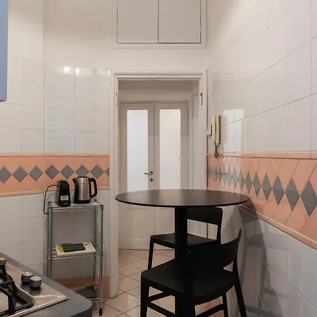 Guesthost - Zia Pina's * Rom