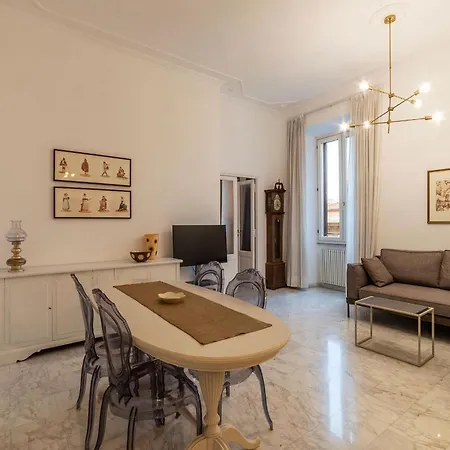 Guesthost - Zia Pina's Rom